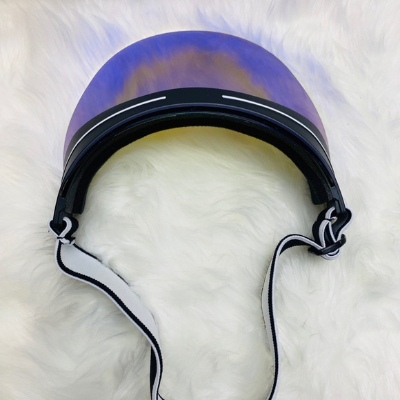 Futuristic mirror purple yellow sunvisor - Picture 4 of 5